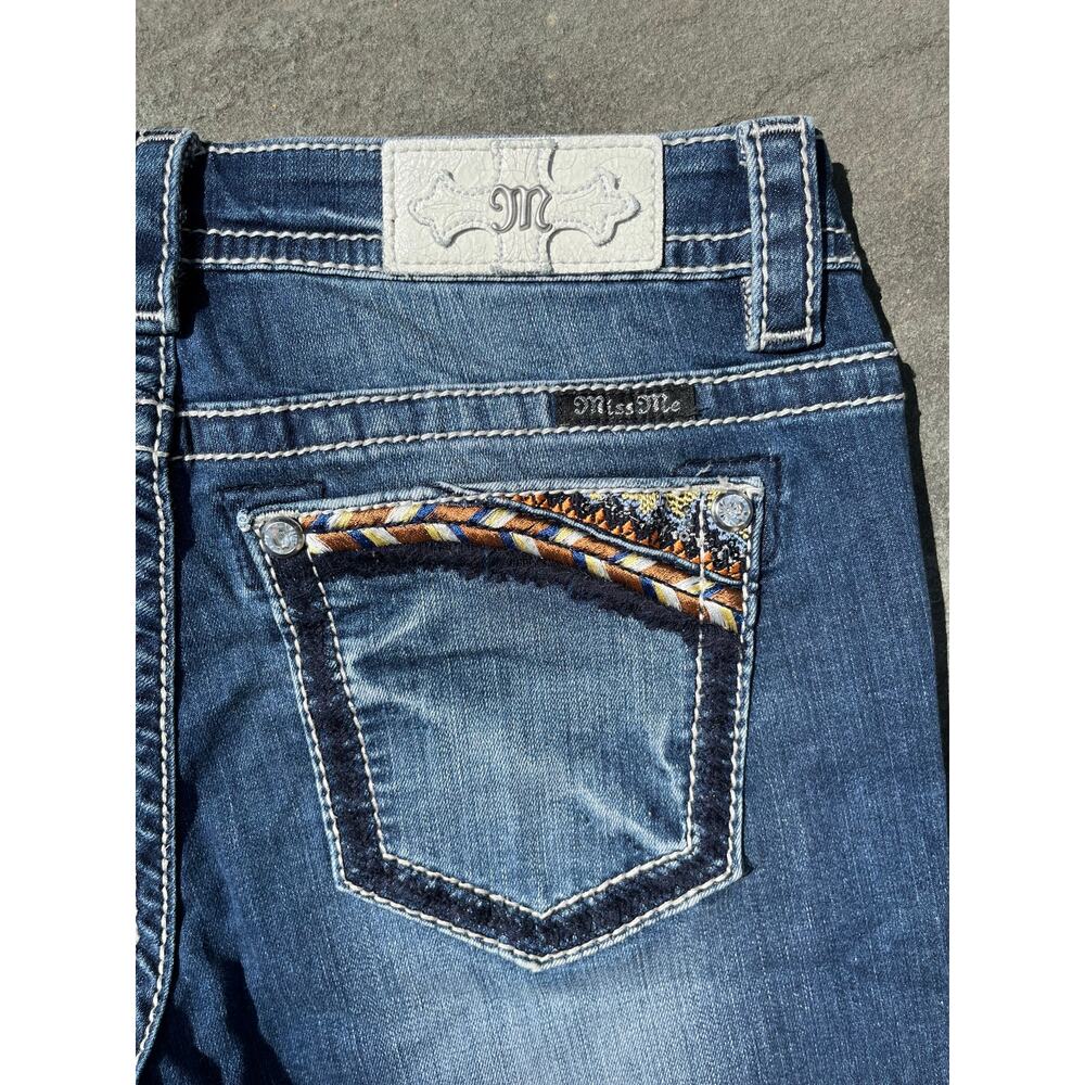 💎 Y2K Miss Me Embellished Winged Bermuda Shorts Size 30 💎 - Picture 6 of 8